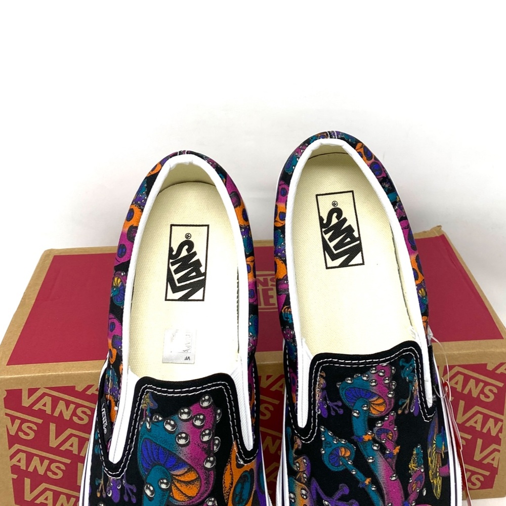 VANS Classic Slip On Low Top Black Multi Canvas Women Sneakers Size VN0A7Q5D0ZB - Picture 10 of 12